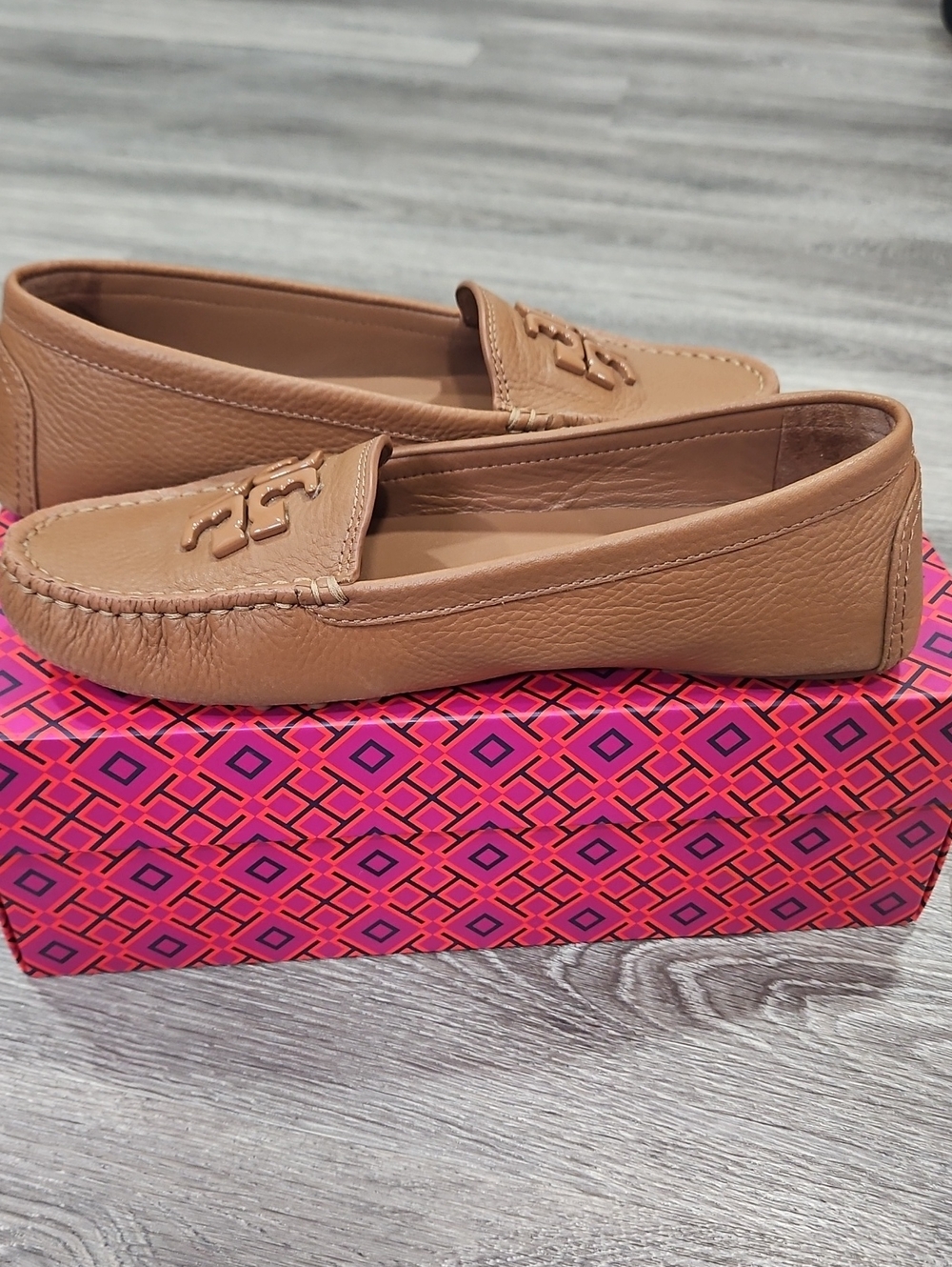 Tory Burch Lowell 2 Driver Tumbled Leather Size 7 Royal Tan - Picture 7 of 11